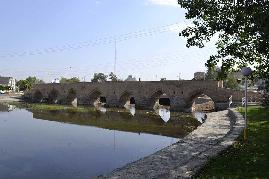 Haftcheshmeh Bridge