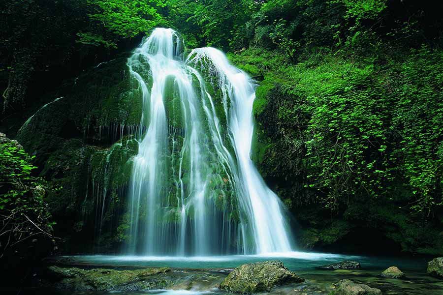 Kaboud-val Waterfall