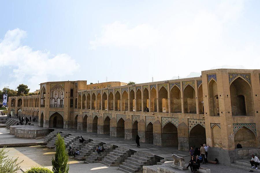 Khaju Bridge (Baba Roknedin Bridge)