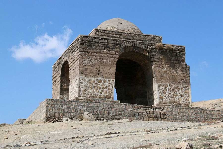 Chahartaq of Niasar Fire Temple