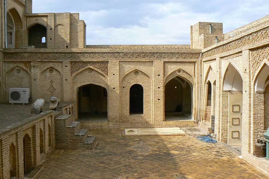 Tizno House in Dezful