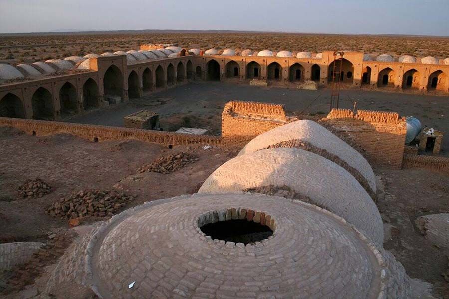 Dayr-e Gachin Caravanserai