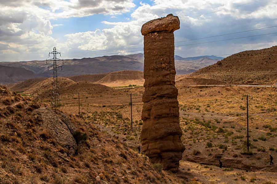 Jinn Chimney (Dodkesh-e Jinn)